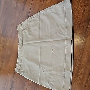 Banana Republic khaki skirt with front pockets size 4p